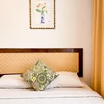 Queenspark Lovita Hotel