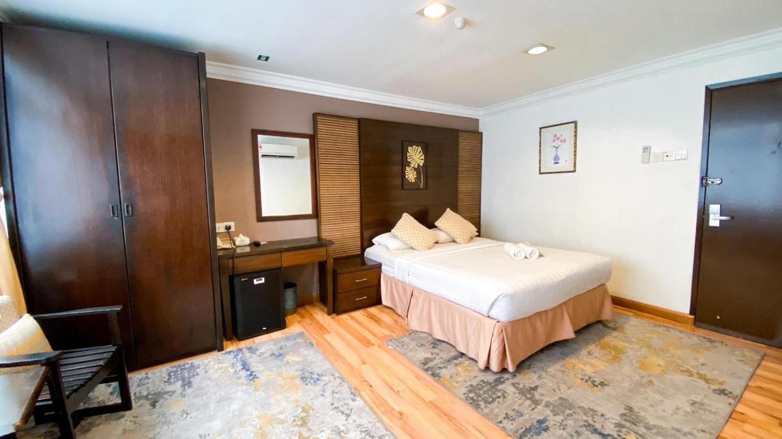 Queenspark Lovita 3* Malacca