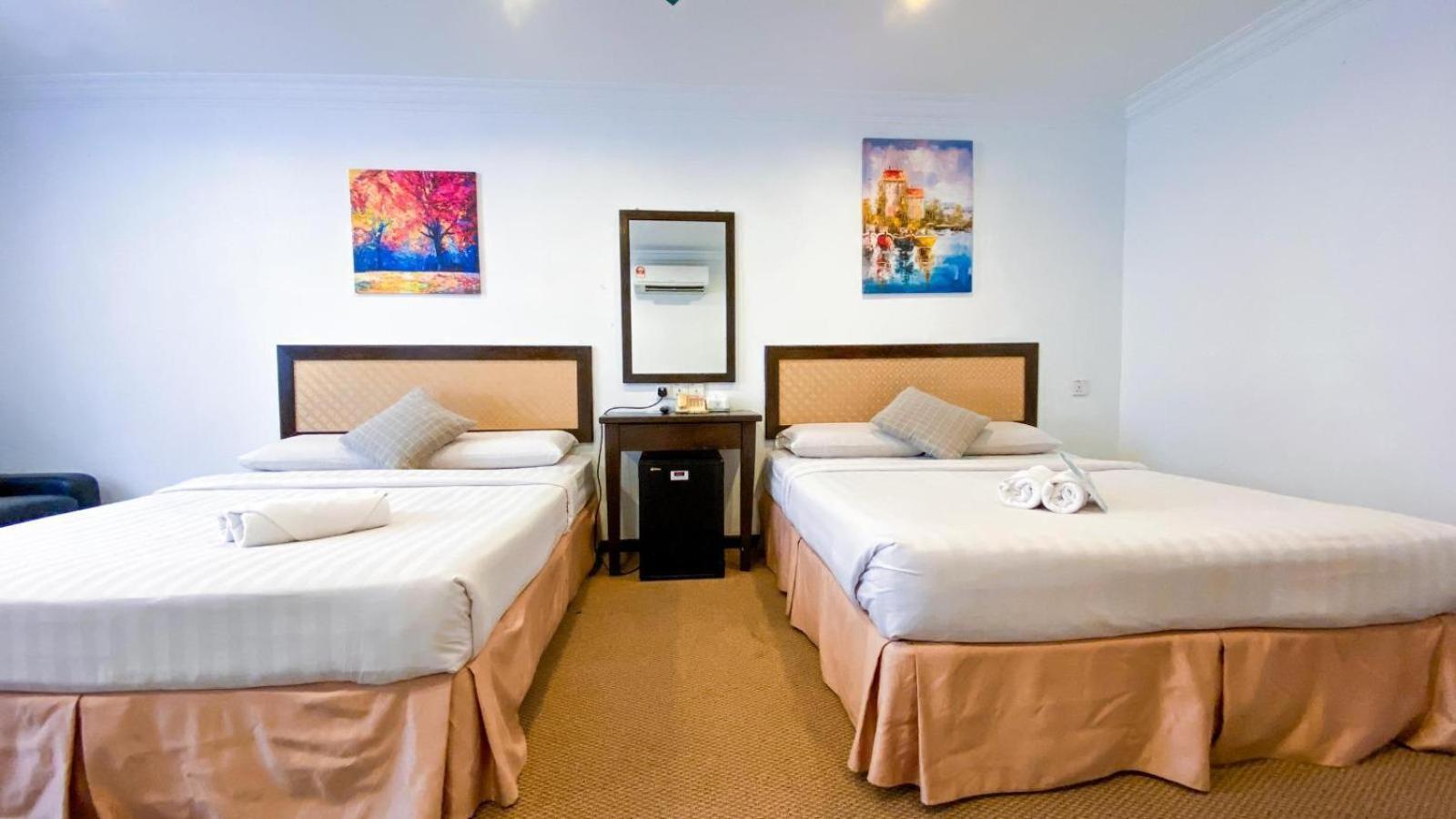 Queenspark Lovita Hotel 3*